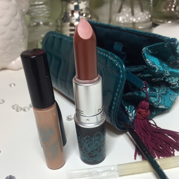 🌸MAC RARE🌸 BRAND NEW TREASURES & STASHETTES SET - Picture 1 of 4