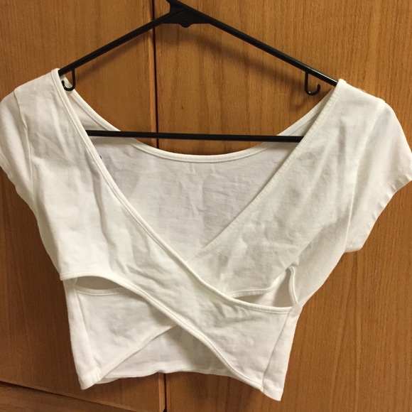 American Eagle White Crop Too