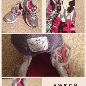 Asics running shoes size 6 great condition