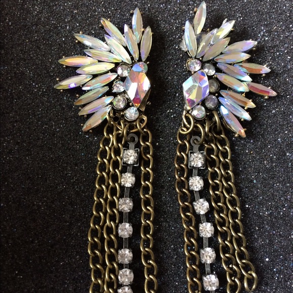 The Spark Earrings - Picture 4 of 4