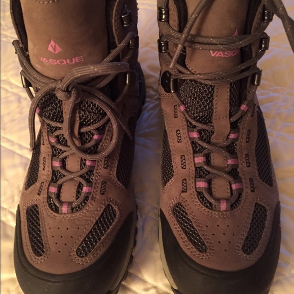 Womens vasque hiking boots size 8.5
