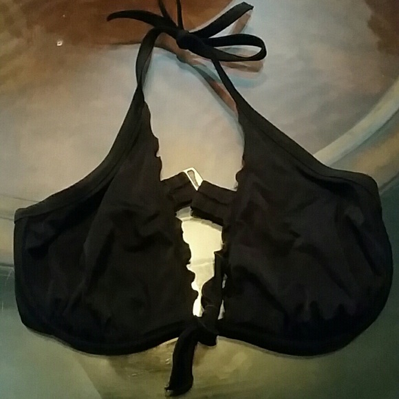 Ruffle trim  bathing suit top EUC. Like New