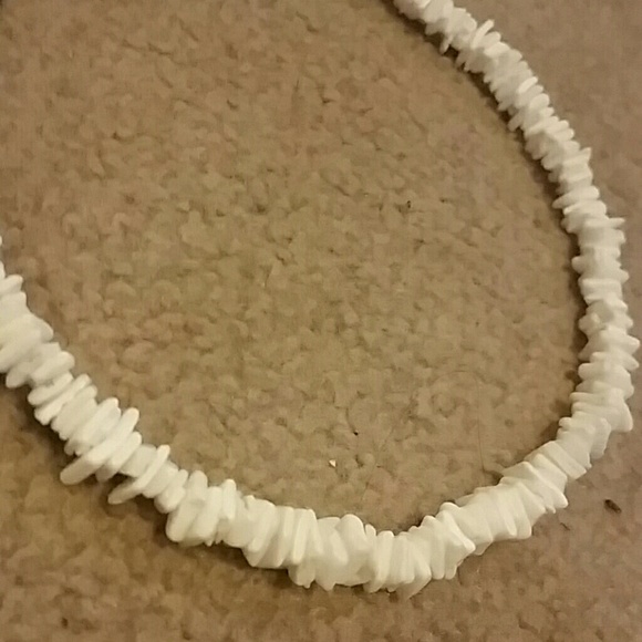She'll necklace - Picture 2 of 2