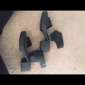 RESERVED!! H&M CHUNKY HEEL SANDALS