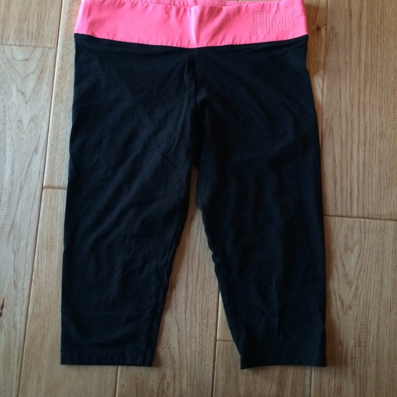 Victoria's Secret Pink Yoga crop leggings