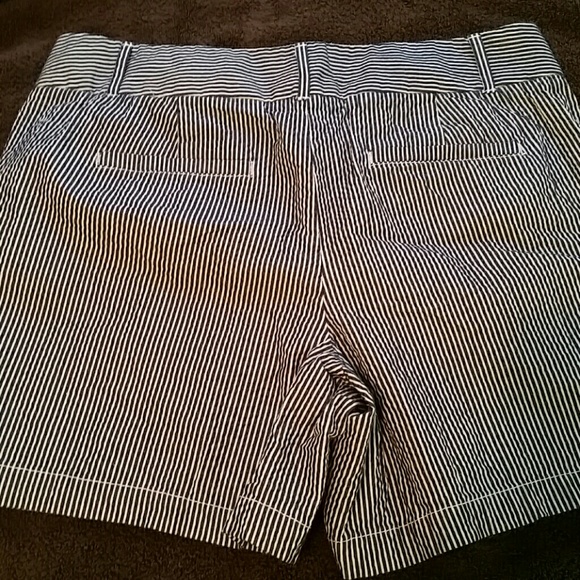 Sold-Loft Seersucker Shorts! - Picture 3 of 4