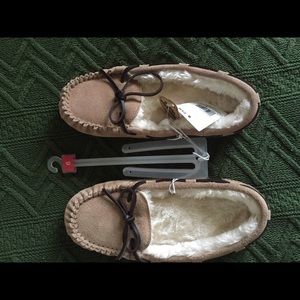 🚫SOLD ON MERC🚫 Brand New Moccasins