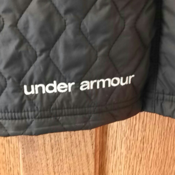 SOLD....Under Armour black jacket - Picture 3 of 4