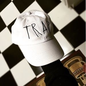 Trap cap