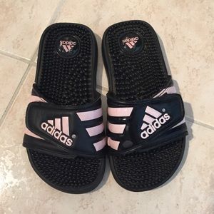 girls athletic slides