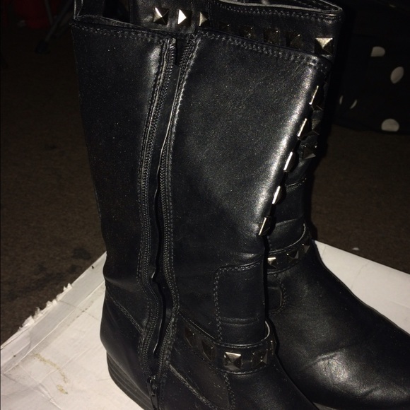 Black zipper studded boots. - Picture 3 of 4