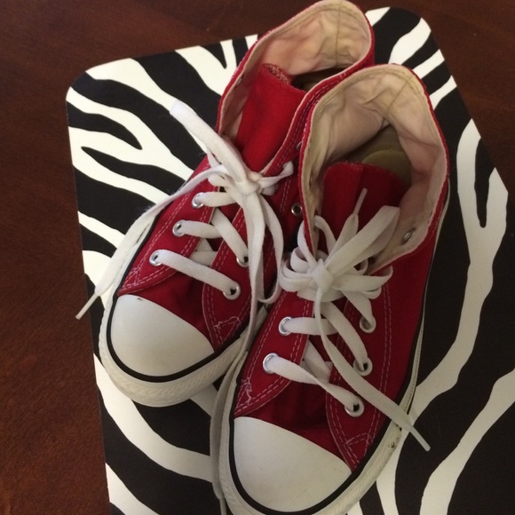 Red converse