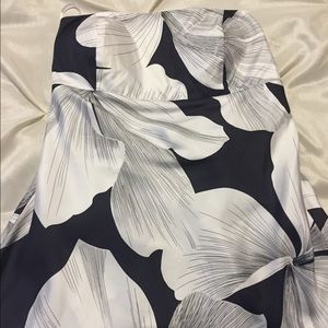 Silk black and white tube top size 4