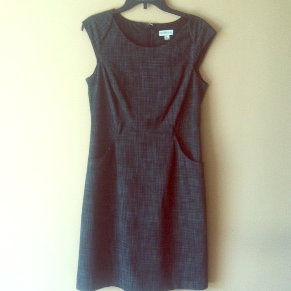 Dress - Picture 1 of 1