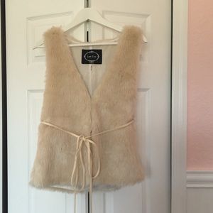 Fur vest