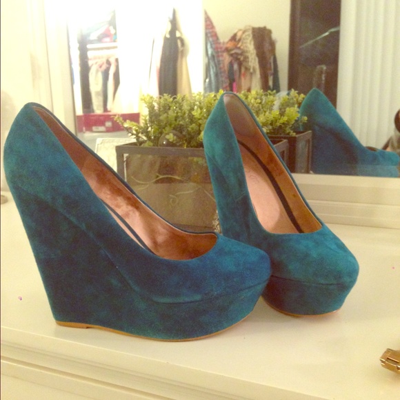 Aldo wedges