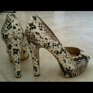 Snakeskin Peep Toe Pumps