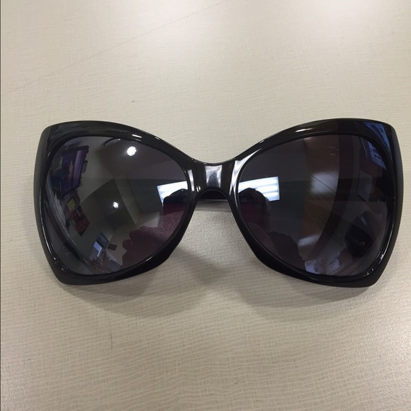 Fun diva retro sun glasses