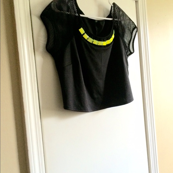 #33 CROP MESH TOP - Picture 3 of 4