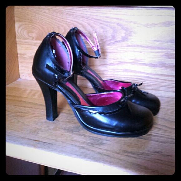 Hot Topic ankle strap heels