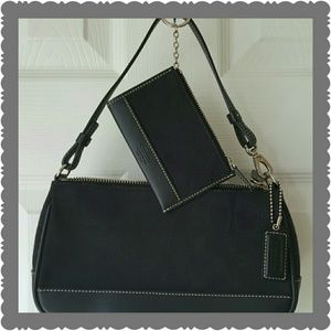 SALE! Coach Wristlet/Small Purse+Keychain