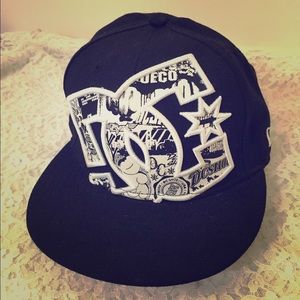 Black and white DC cap