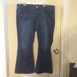 32x29 curvy fit Vanity Jeans