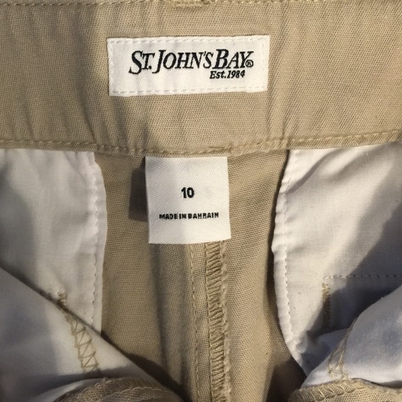 St. John's Bay capris - Picture 2 of 4