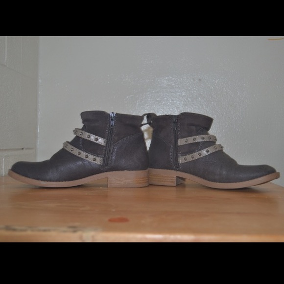 Studded booties! - Picture 4 of 4