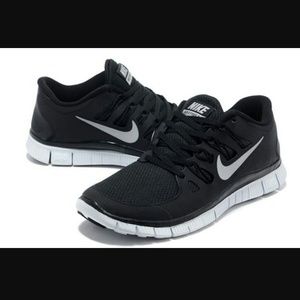 EUC Nike Free Runs 5.0 (Womens)