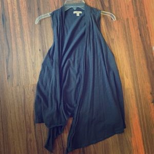 Sleevless Gray AE Cardigan