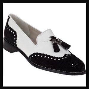 New Stuart Weiztman  black and white loafers!