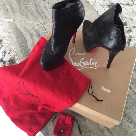 👠SOLD👠CHRISTIAN LOUBOUTIN👠BOOTS👠 - Picture 2 of 4