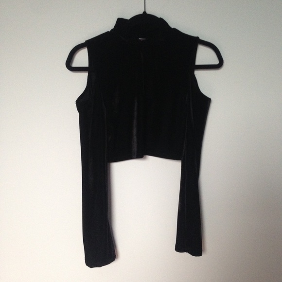 Black velvet long sleeve shirt, shoulder cut outs - Picture 2 of 2