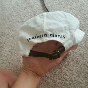 Southern marsh hat