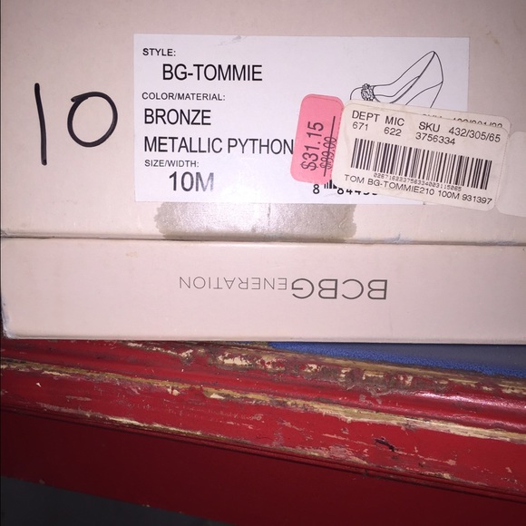 Shoes - Picture 4 of 4