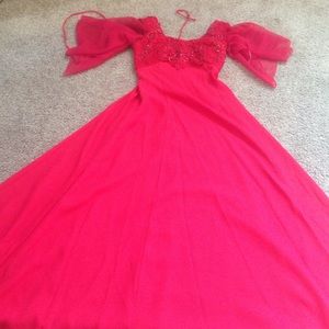 Dark red flowy dressy dress❤️