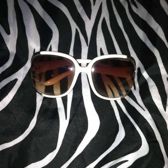 🔥American Eagle sun glasses