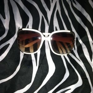 🔥American Eagle sun glasses