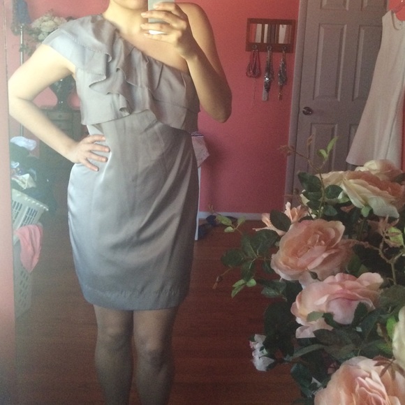 One shoulder taupe dress
