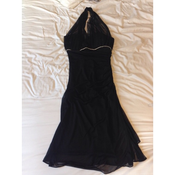 Dresses & Skirts - Little black dress