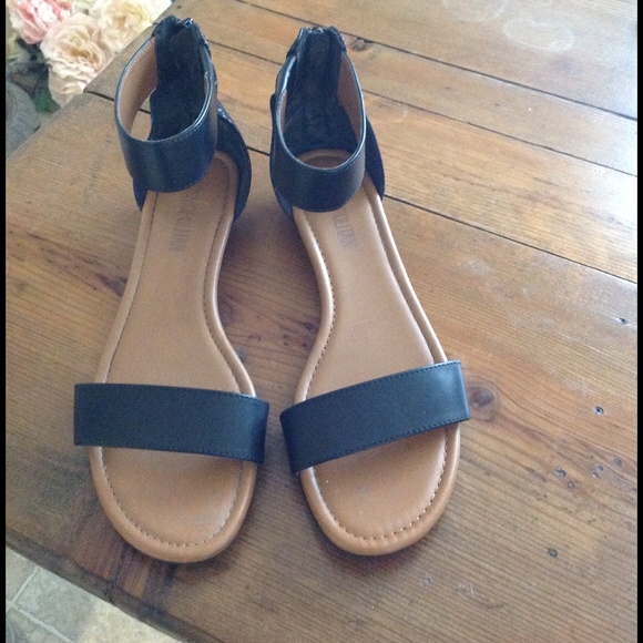 Cosmopolitan Shoes - Cosmopolitan, black ankle strap sandals