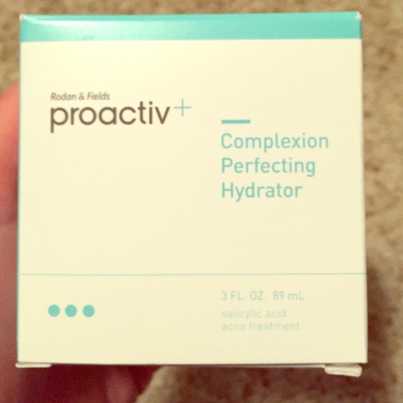 Proactive complexion perfecting hydrator