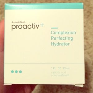 Proactive complexion perfecting hydrator