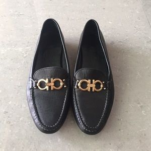 Women's ferragamo loafers blk&gold 100% AUTHENTIC