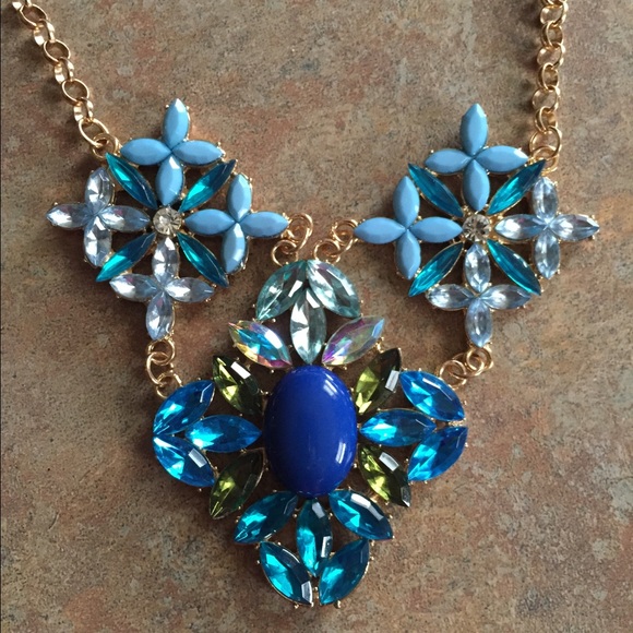 🌺 Beautiful Blues Statement Necklace💕