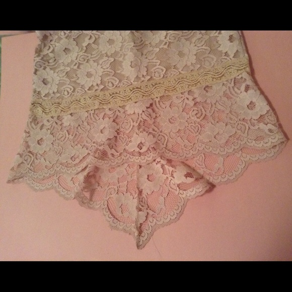 Arden B Nude Lace Dress midi-length bodycon - Picture 3 of 3