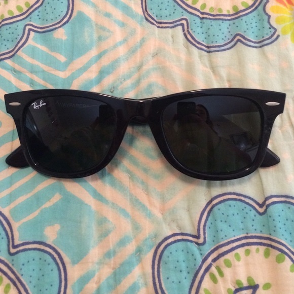 Authentic Ray-Ban Wayfarers - Picture 3 of 3