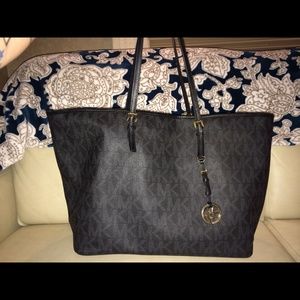 ✨SOLD✨ Michael Kors Purse