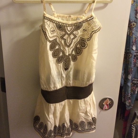 Adorable top or coverup